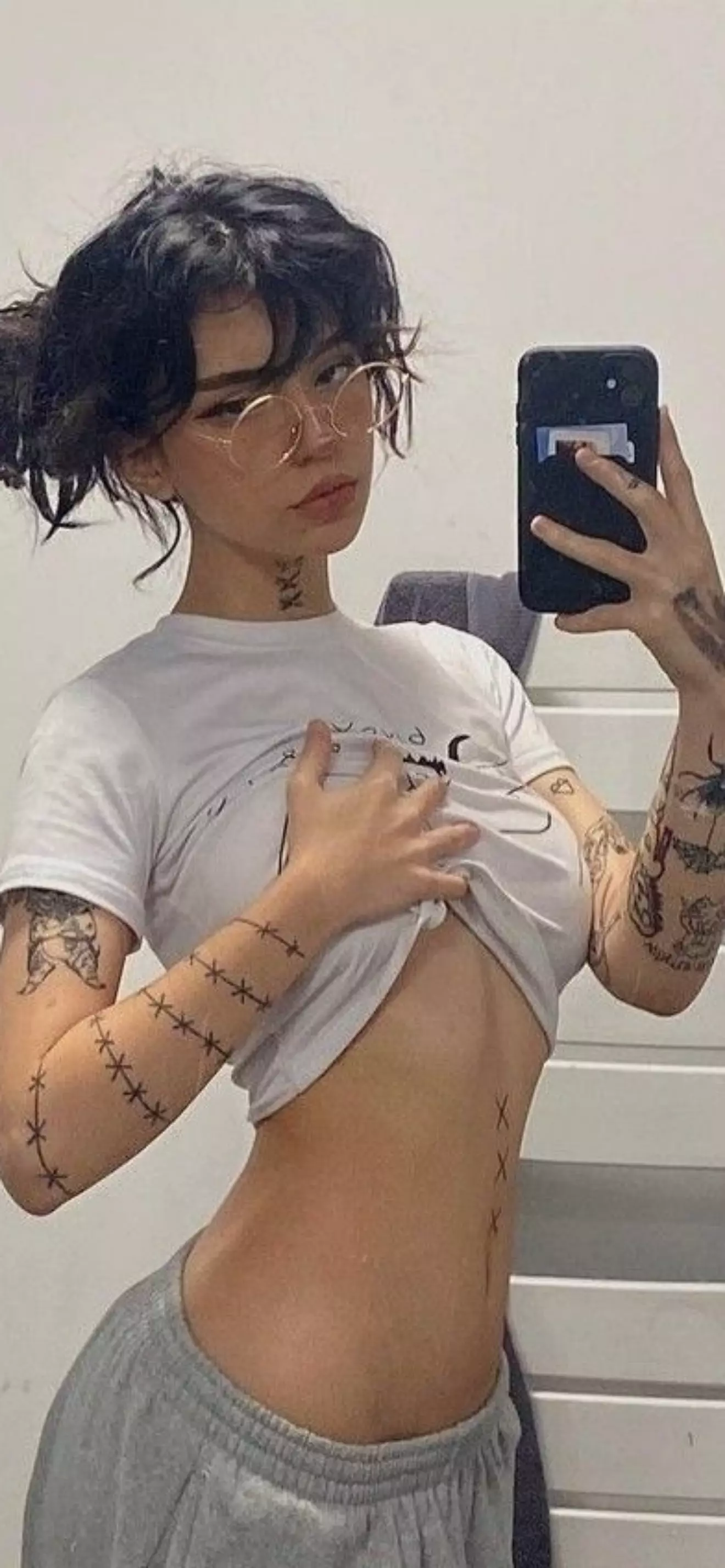 Ava 