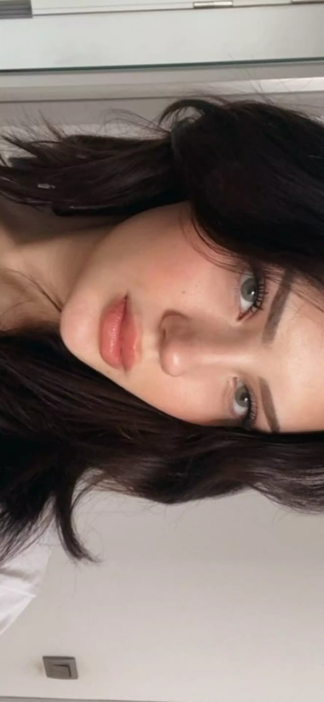  Zara.