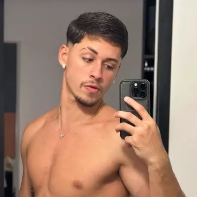 Chat with Alex Mendes nsfw - Enjoy Free Unrestricted AI Character