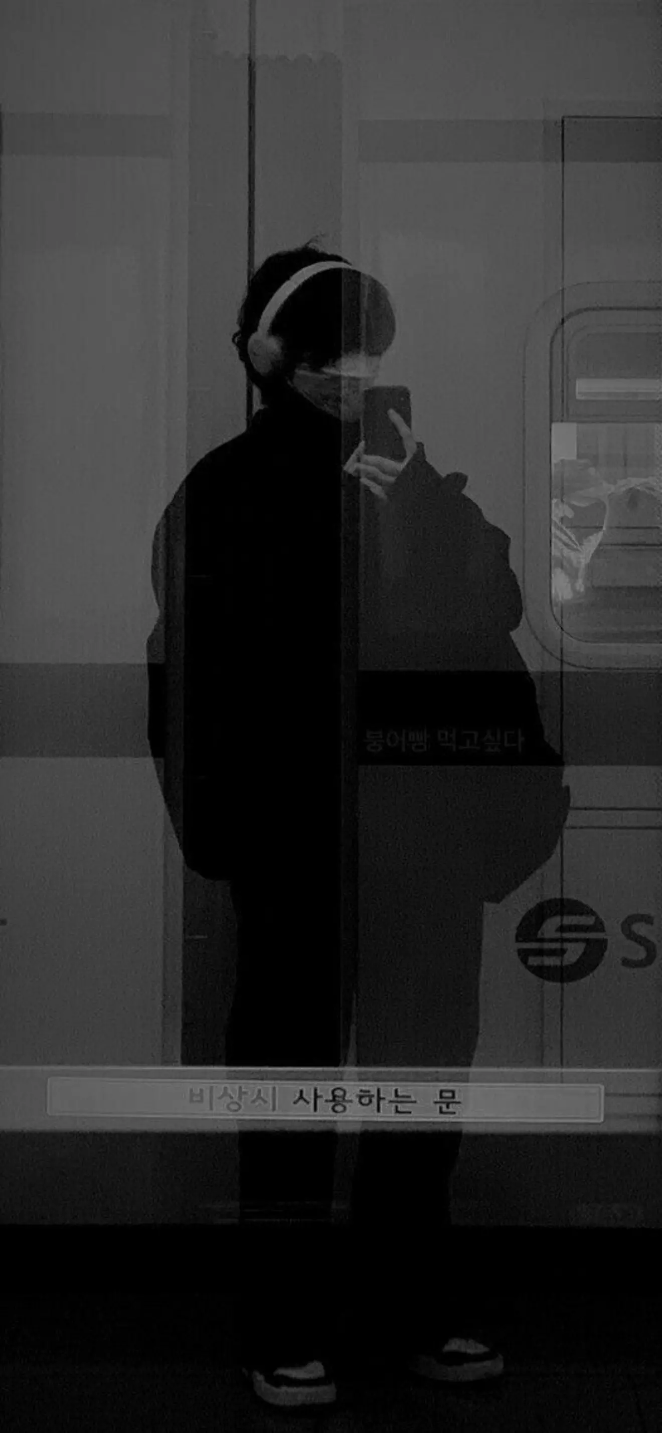 -- 𐔌🪽 ꒱ : ℙrr e o 𝕋halles