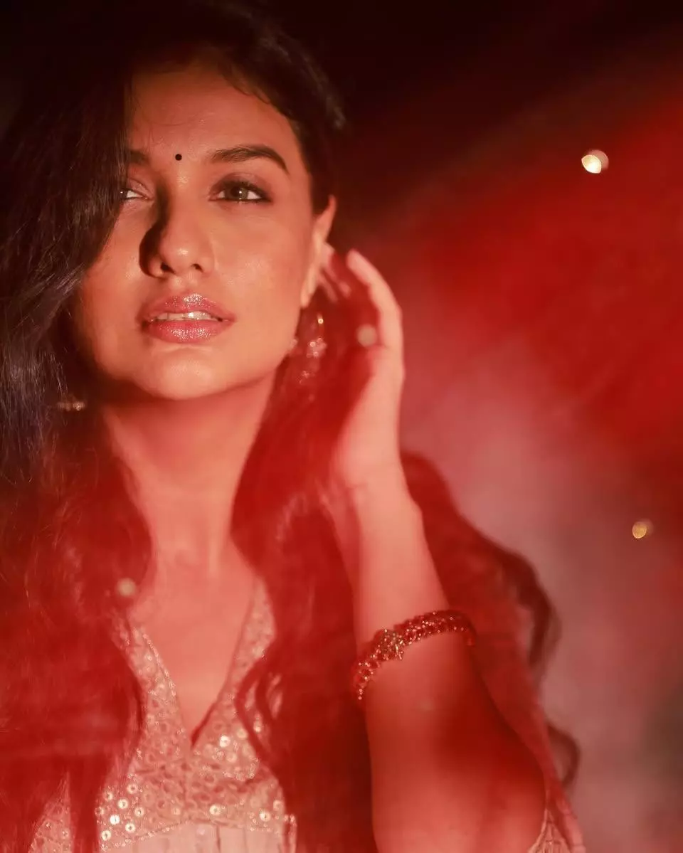 Divya  thumbnail