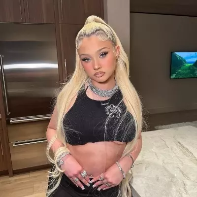 Chat with Alabama Barker nsfw - Enjoy Free Unrestricted AI Character