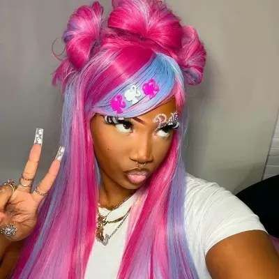 Chat with Roxanne 'Roxy' Diaz - Enjoy Free AI Character Roleplay