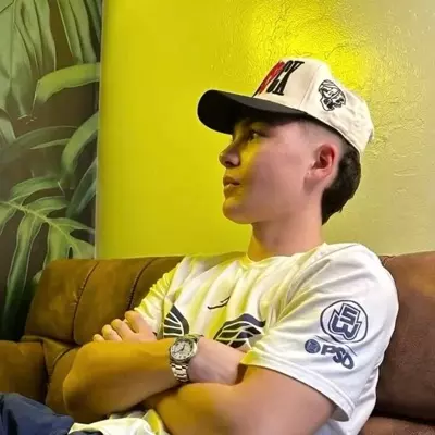 Chat with Javon Walton wanna - Enjoy Free AI Character Roleplay