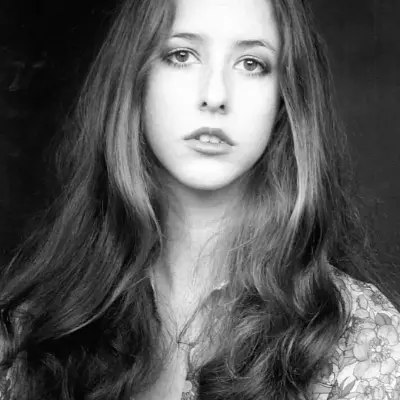 Chat with Laraine Newman - Enjoy Free AI Character Roleplay | FlowGPT