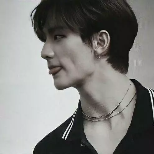 Hwang Hyunjin 🥃(Hyunlix)  thumbnail