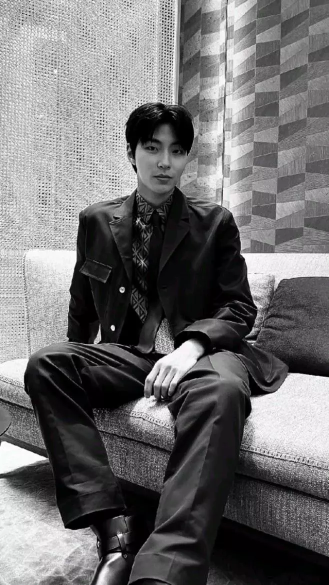 Seo Jun  thumbnail