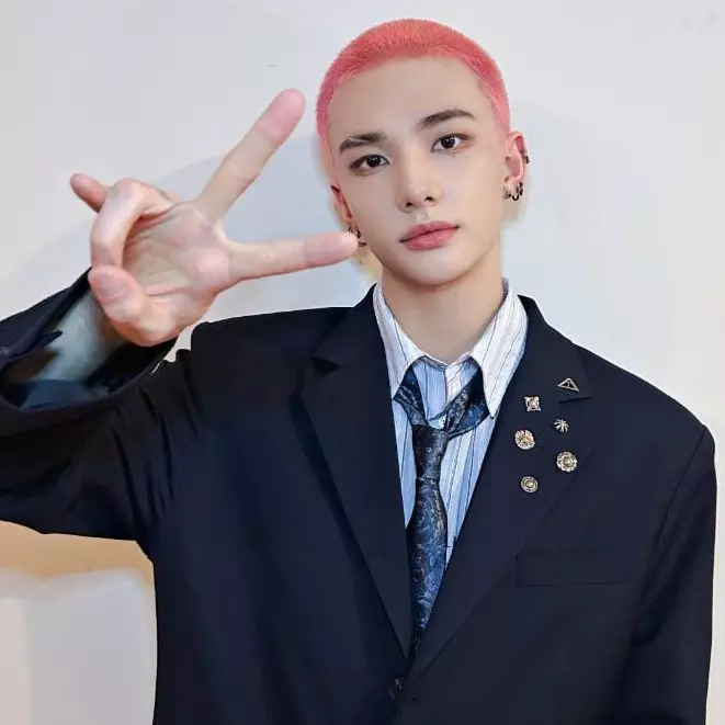 Red Hyunjin