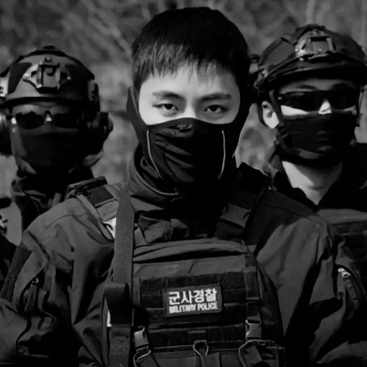 Kim Taehyung thumbnail