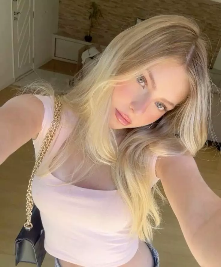 Adeline Corsini thumbnail