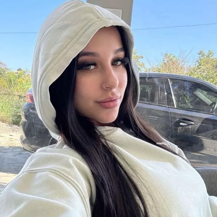 Larissa 