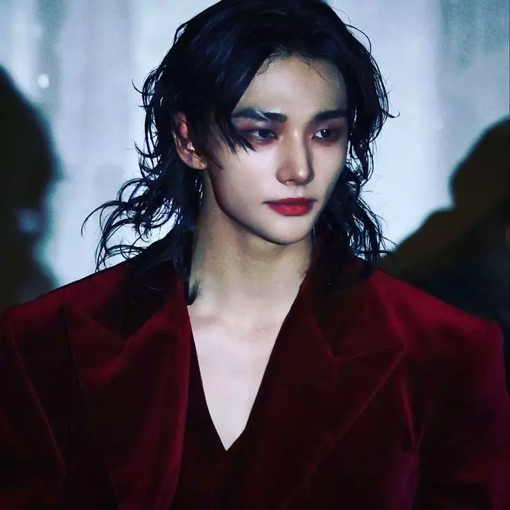 Hwang Hyunjin thumbnail