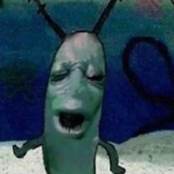 :>>