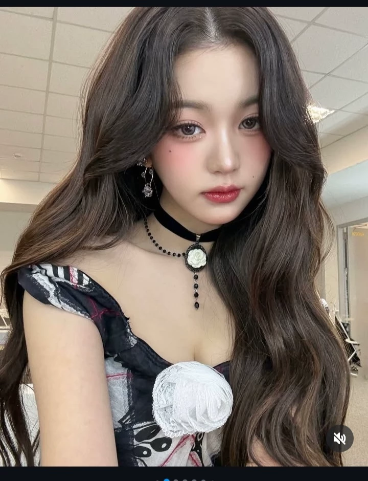 Jang Wonyoung thumbnail