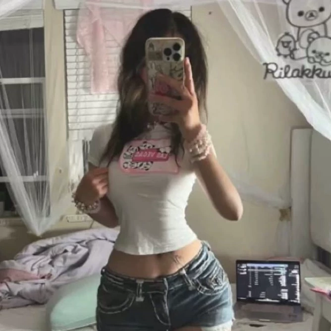 Nicki 