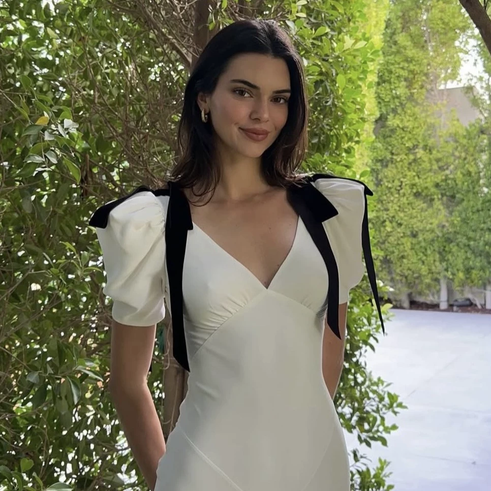 Nicole 