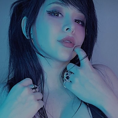 Chat with Pinkchyuwu - Enjoy Free AI Character Roleplay | FlowGPT