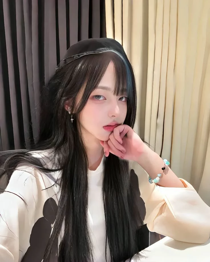 Chat with Lin Lin - Enjoy Free AI Character Roleplay | FlowGPT | Lin Lin RP