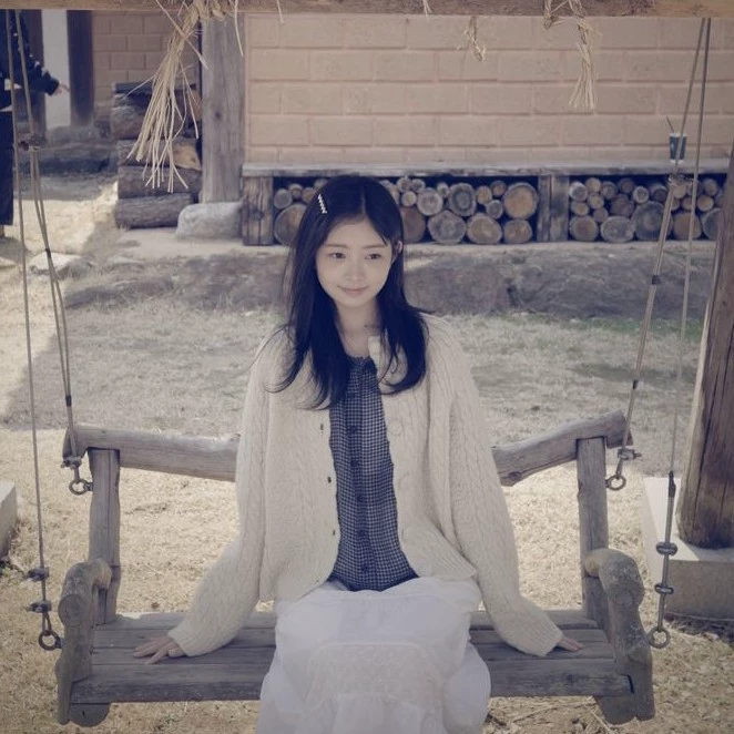 Yoon na-ra