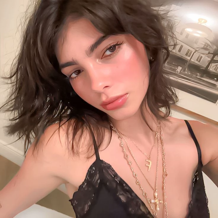 Aitana Steele