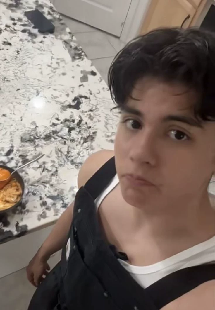 Miguel Mora thumbnail