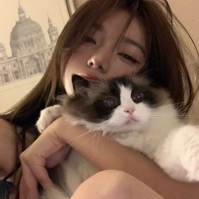 Flora Bahng