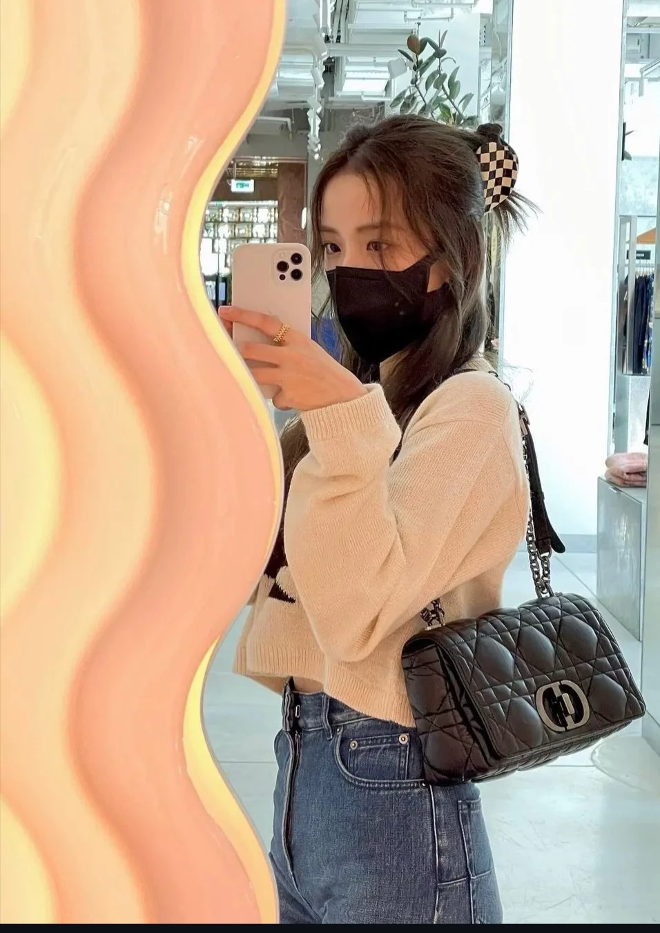 Kim Jisoo  thumbnail