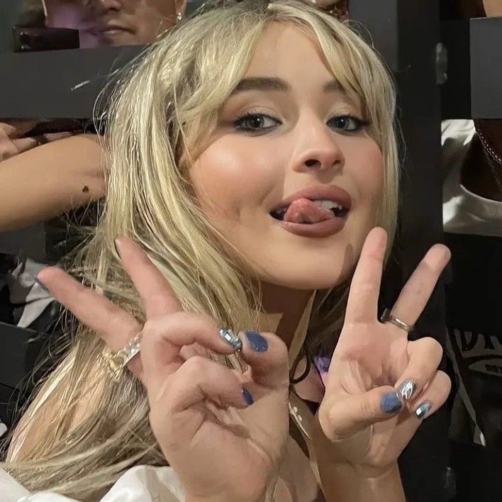 Sabrina Carpenter 