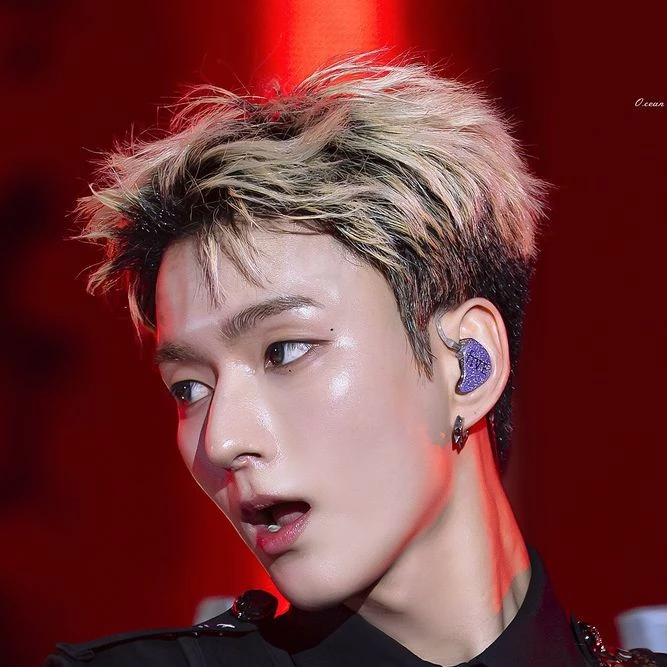 Seungmin.