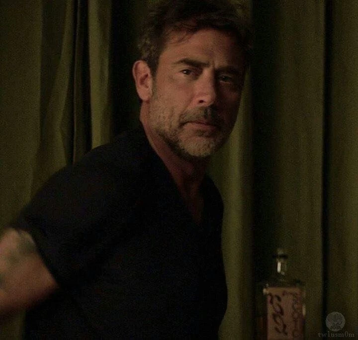 Jeffrey Dean Morgan thumbnail