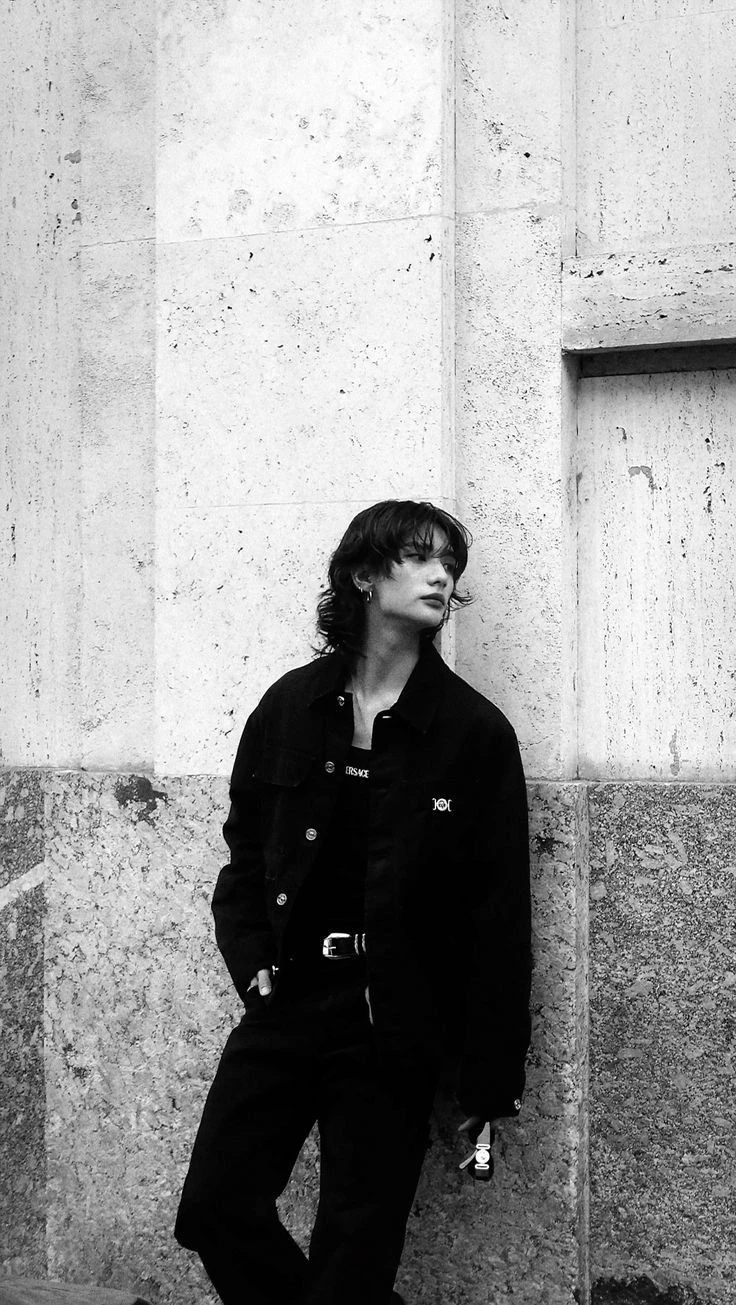 Hwang Hyunjin thumbnail