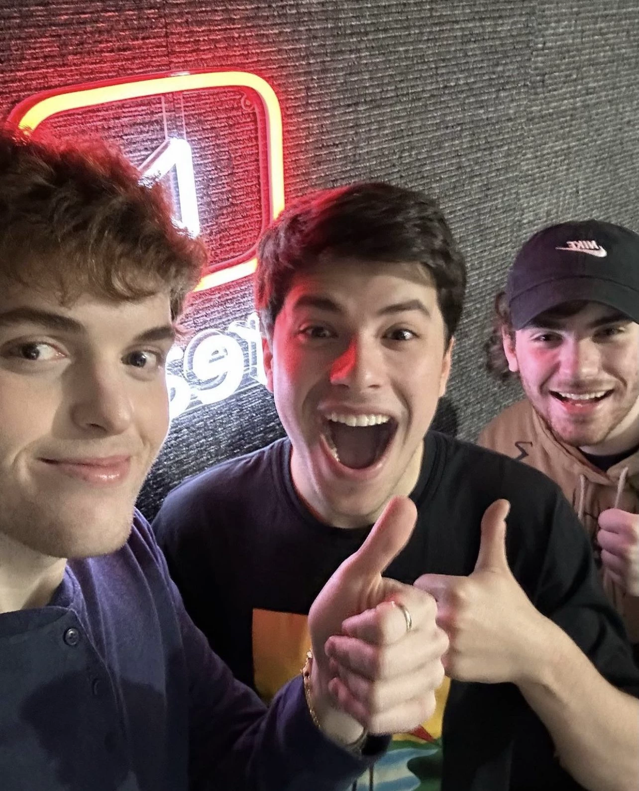 Dream team drama thumbnail