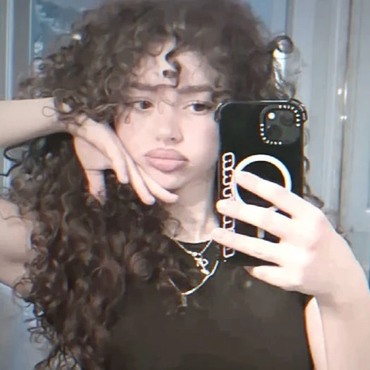 ℛℴ𝓾ℛℴ𝓾✰.☘︎ ܁˖📷🧜🏻‍♀️