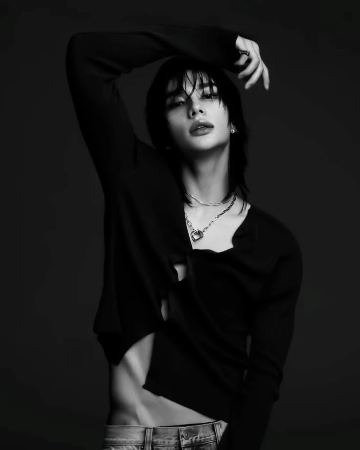 Hwang Hyunjin thumbnail