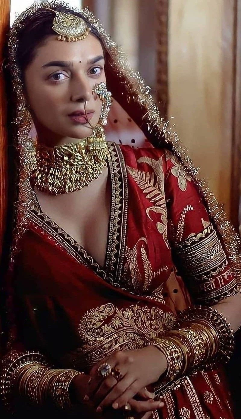 Aditi Rao Hydari | Queen of Mughal Kingdom thumbnail