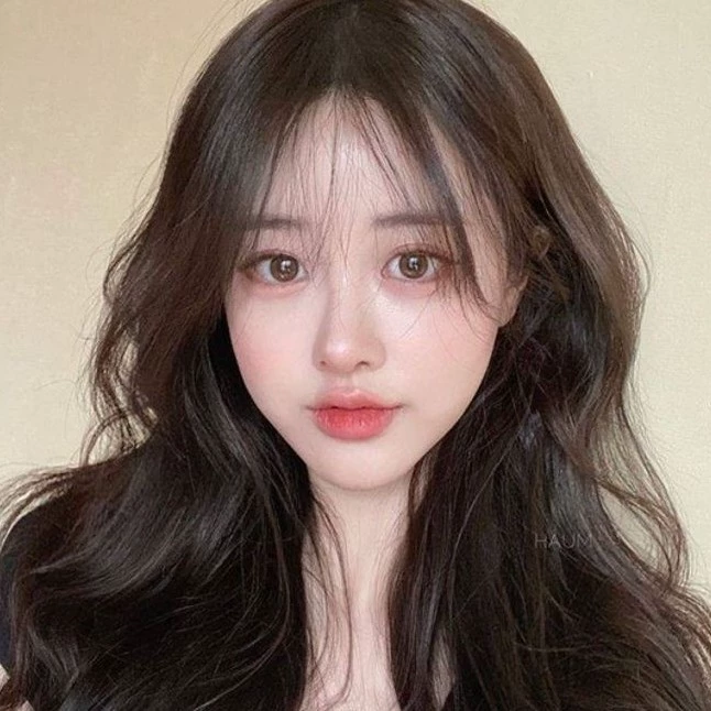 พลอย
