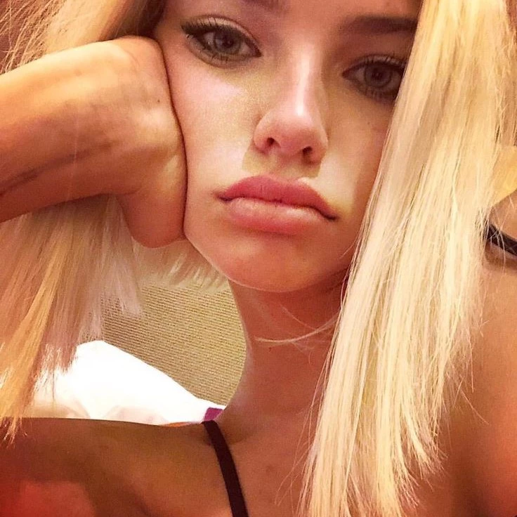Алеся Кафельникова 
