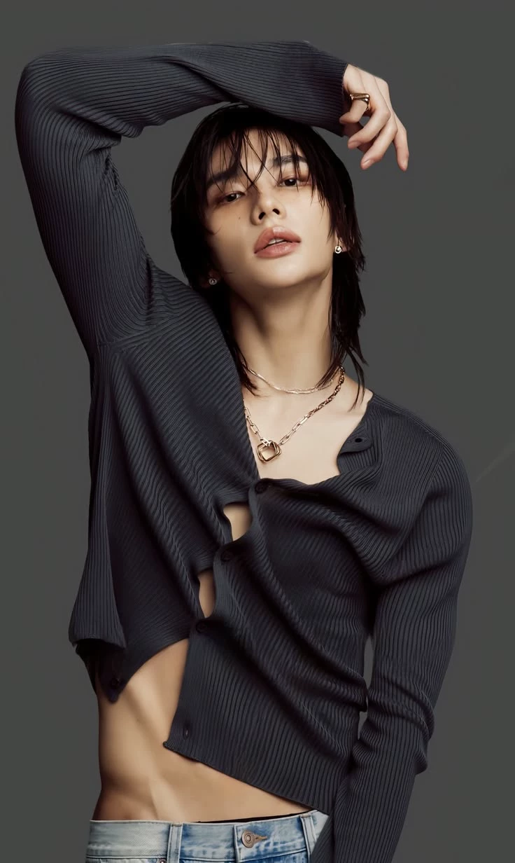 Hwang Hyunjin thumbnail