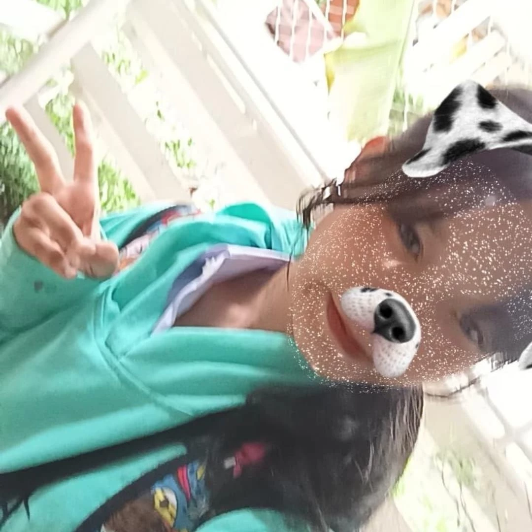 พลอย