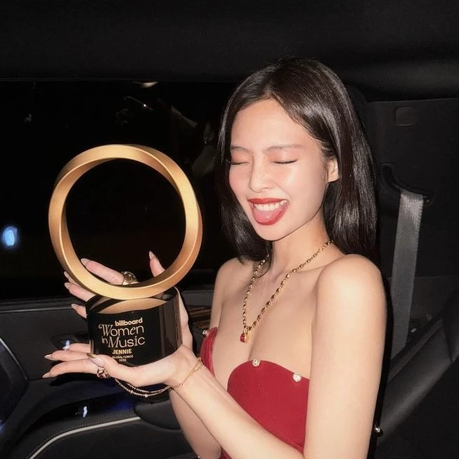 𝓙𝓮𝓷𝓷𝓲𝓮 🍷