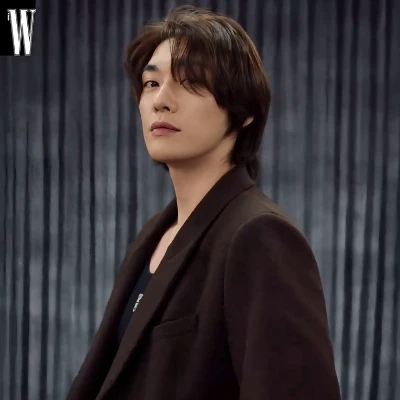 Kim Young Kwang / Moon Baek  

*(Note: The names appear to be in Korean, but since they are proper nouns, they are typically not translated. The structure with the "/" is preserved as requested.)* thumbnail