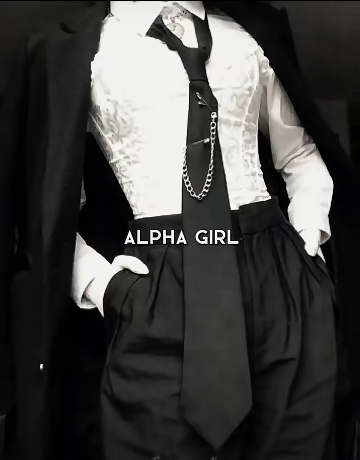 Alfa Woman // Omegover thumbnail