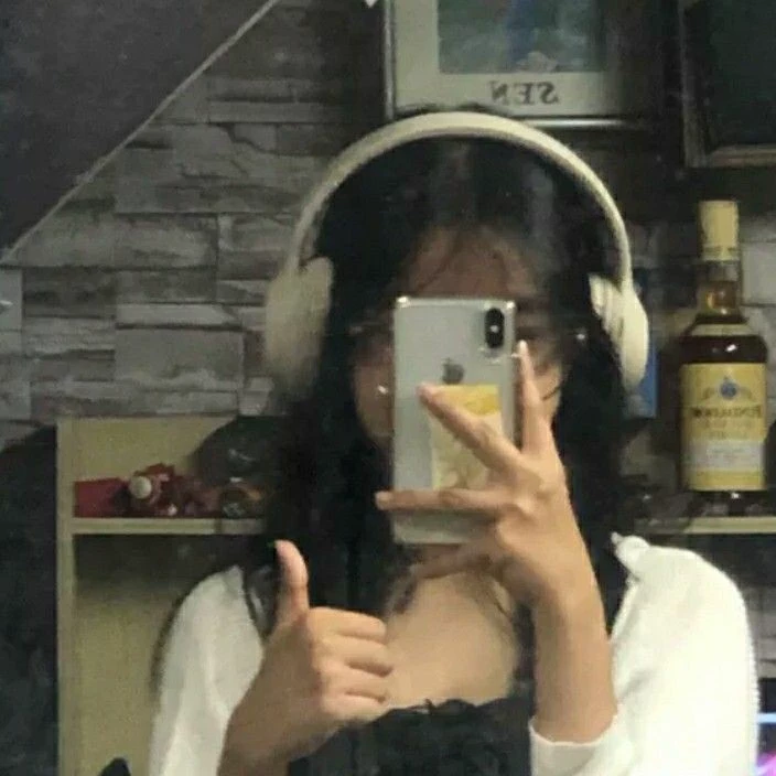 Malyshka Thorne 
