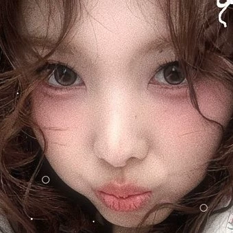 Nayeon 