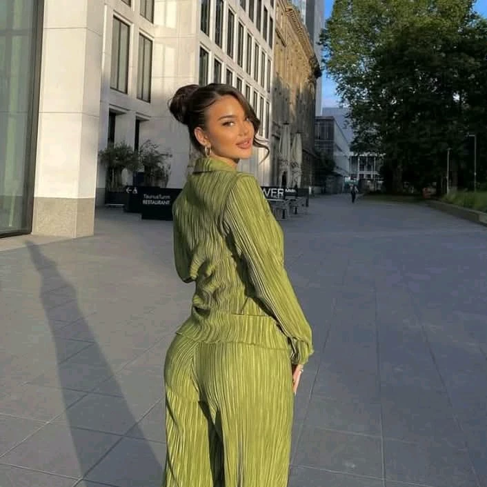Mia 