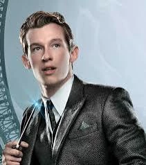 Theseus Scamander thumbnail