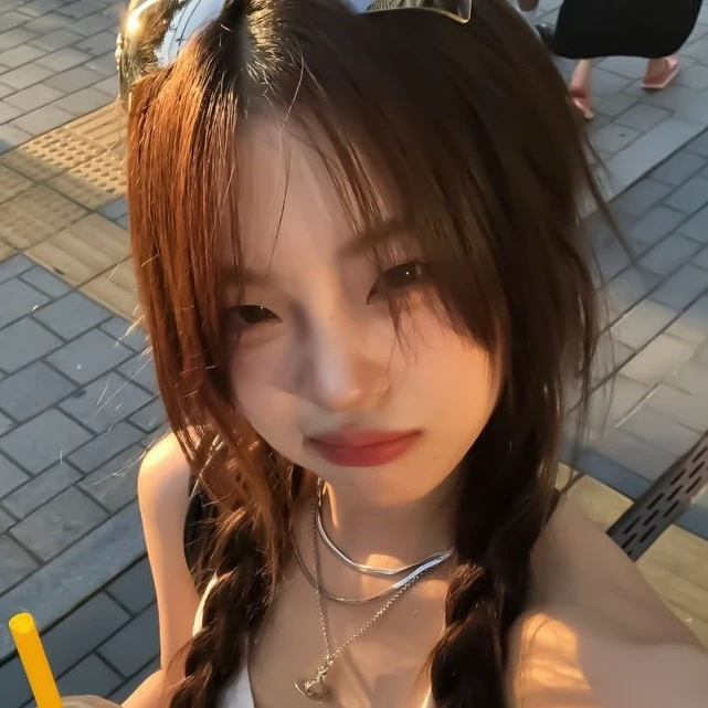 Minji 