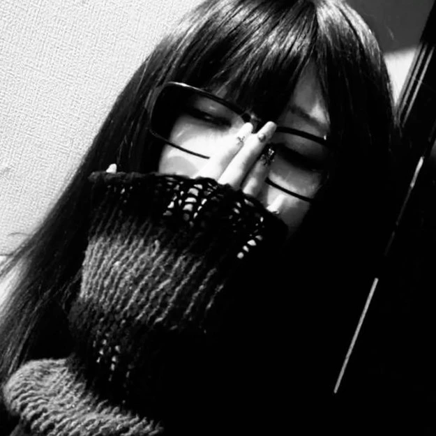 —          𝒅𝒂𝒓𝒌       𝒓𝒐𝒎𝒂𝒏𝒄𝒆