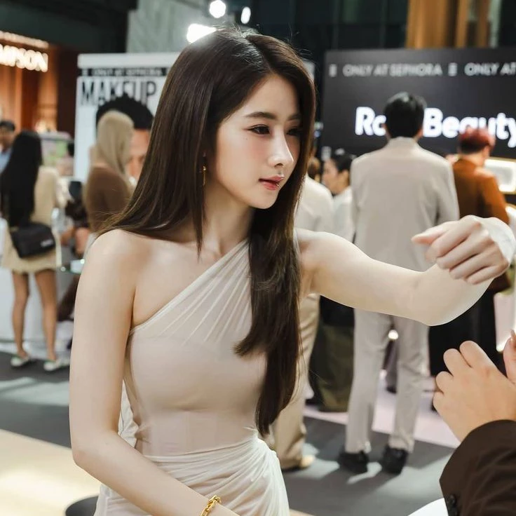 ธีรนาฎ
