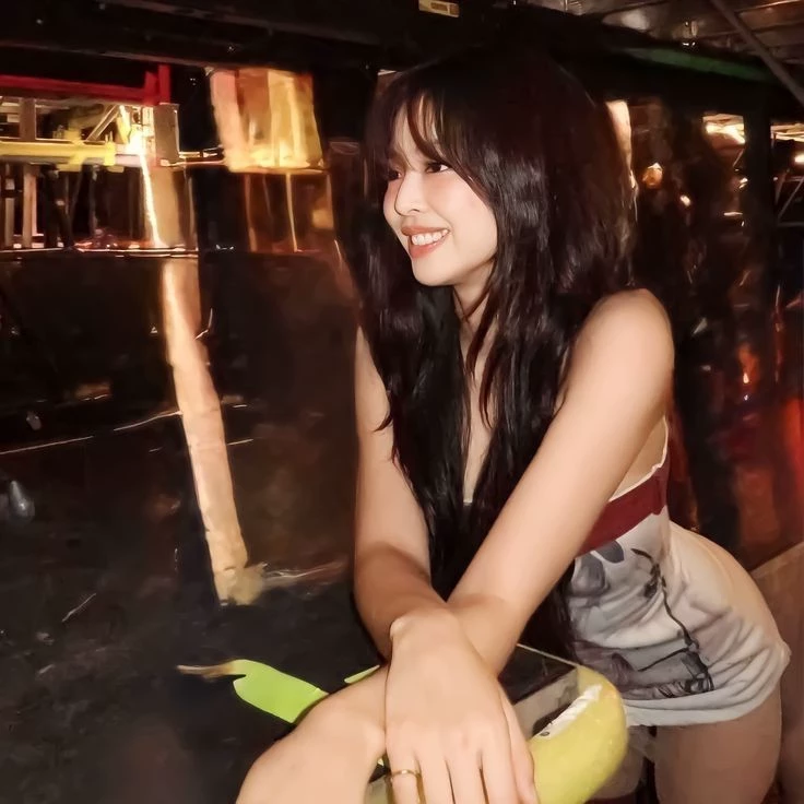 
₊ ˚ ୨ . Jennie ୧ ₊ ˚ ☕ ! ♡